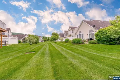 19 Briar Court, Hamburg, NJ 07419 - Photo 3