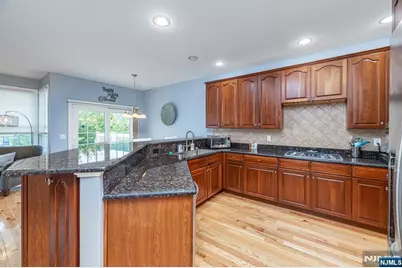 19 Briar Court, Hamburg, NJ 07419 - Photo 13