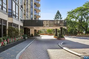 900 Palisade Ave 4J, Fort Lee, NJ 07024 - Photo 3