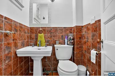 285 Maple Street, Englewood, NJ 07631 - Photo 21