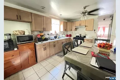 564 Broadway, Newark, NJ 07104 - Photo 19