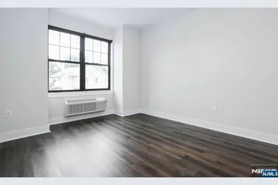110 Market Street 201 #201, Saddle Brook Township, NJ 07663 - Photo 9