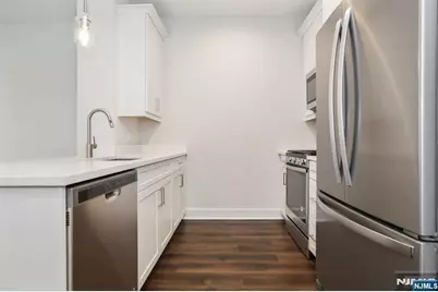 110 Market Street 201 #201, Saddle Brook Township, NJ 07663 - Photo 3