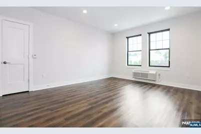 110 Market Street 201 #201, Saddle Brook Township, NJ 07663 - Photo 5