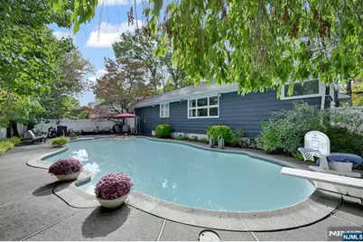 1061 Roosevelt Avenue, New Milford, NJ 07646 - Photo 45