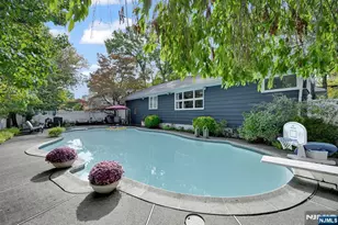 1061 Roosevelt Ave, New Milford, NJ 07646 - Photo 45