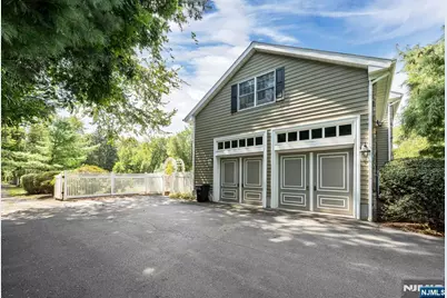 193 Pulis Avenue, Franklin Lakes, NJ 07417 - Photo 25