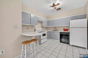 75 Liberty B-17, Jersey City, NJ 07306 - Photo 5