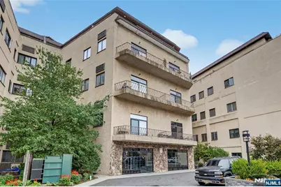 75 Liberty B-17 #B-17, Jersey City, NJ 07306 - Photo 17