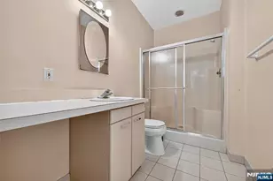 75 Liberty B-17, Jersey City, NJ 07306 - Photo 9