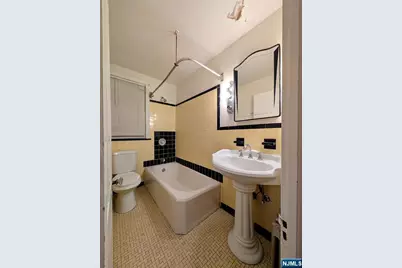 88 Franklin Turnpike 2 #2, Waldwick, NJ 07463 - Photo 17