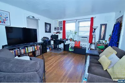 458 Shannon Place, Cliffside Park, NJ 07010 - Photo 15