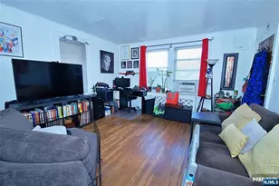 458 Shannon Pl, Cliffside Park, NJ 07010 - Photo 15