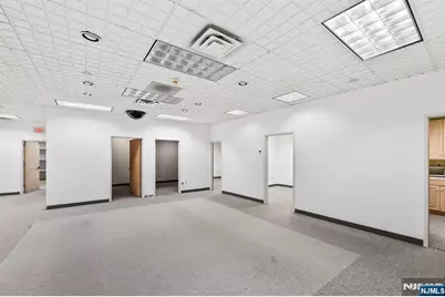 189 Greenwood Avenue, Midland Park, NJ 07432 - Photo 9