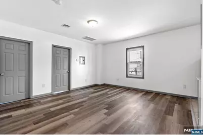 143 Valley Road 2L #2L, Montclair, NJ 07042 - Photo 5