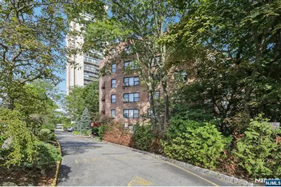 1450 Palisade Avenue 5J #5J, Fort Lee, NJ 07024 - Photo 3