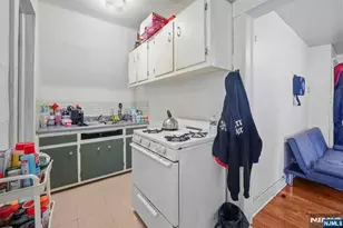 253 Burnett St, East Orange, NJ 07018 - Photo 7