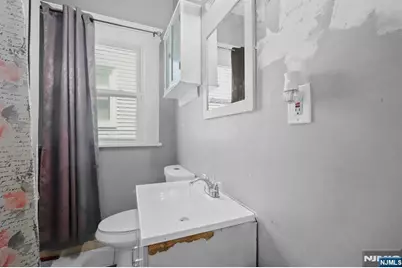 253 Burnett Street, East Orange, NJ 07018 - Photo 33