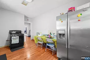 253 Burnett St, East Orange, NJ 07018 - Photo 23