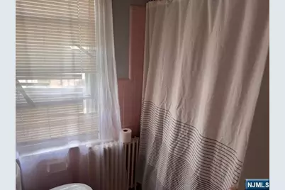 73 Phillips Avenue 2 #2, South Hackensack Township, NJ 07606 - Photo 3