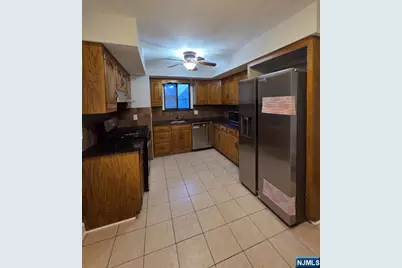 730 5th Street 2nd Floor #2nd floor, Carlstadt, NJ 07072 - Photo 3