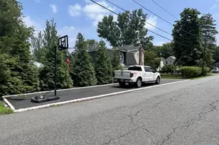 211 Paterson Ave 2nd Fl, Midland Park, NJ 07432 - Photo 35