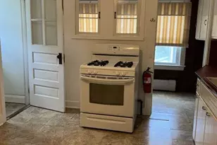 211 Paterson Ave 2nd Fl, Midland Park, NJ 07432 - Photo 21