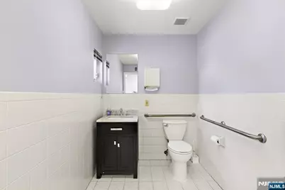 197 So. Washington Ave, Bergenfield, NJ 07621 - Photo 15