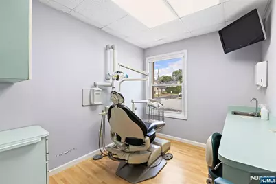 197 So. Washington Ave, Bergenfield, NJ 07621 - Photo 17