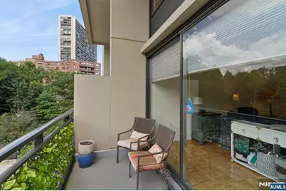 4 Horizon #416, Fort Lee, NJ 07024 - Photo 7