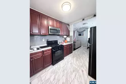 17 Green Court, Lodi, NJ 07644 - Photo 3