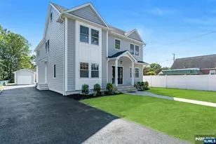 204 Woodland Rd, New Milford, NJ 07646 - Photo 3