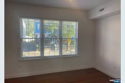 421-423 Leslie Street 1L #1L, Newark, NJ 07112 - Photo 7