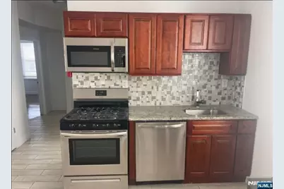 421-423 Leslie Street 1L #1L, Newark, NJ 07112 - Photo 3