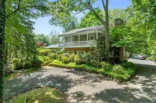 3 Lambs Ln, Cresskill, NJ 07626 - Photo 1