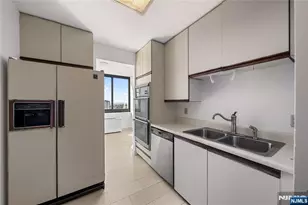 200 Old Palisade Road 23G, Fort Lee, NJ 07024 - Photo 9