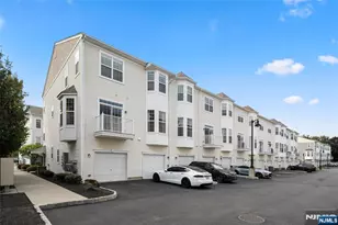 3 Holly Ln, Garfield, NJ 07026 - Photo 27