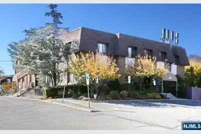 44 Godwin Avenue 301 #301, Midland Park, NJ 07432 - Photo 1