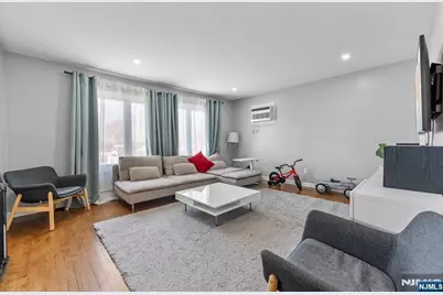 174 Maple Street, Fairview, NJ 07022 - Photo 7