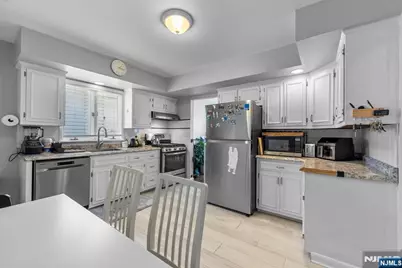 174 Maple Street, Fairview, NJ 07022 - Photo 11