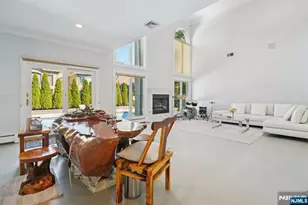 32 Laurie Dr, Englewood Cliffs, NJ 07632 - Photo 3