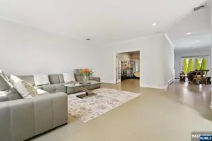 32 Laurie Dr, Englewood Cliffs, NJ 07632 - Photo 9