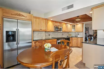 245 Prospect Avenue 5B #5B, Hackensack, NJ 07601 - Photo 7