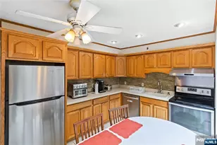 366 Spring Valley Rd, Paramus, NJ 07652 - Photo 7