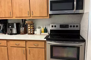 1055 River Road 504, Edgewater, NJ 07020 - Photo 9