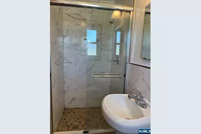 184 Central Lane 2 #2, Secaucus, NJ 07094 - Photo 9