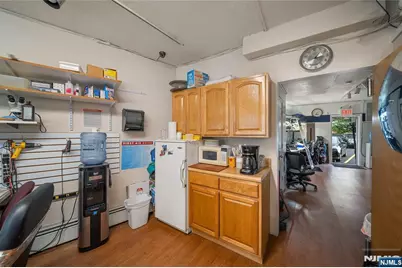 771 Anderson Avenue 1st Floor #1st floor, Cliffside Park, NJ 07010 - Photo 11