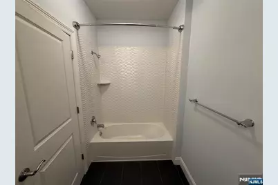 2001 Hudson Terrace 404 #404, Fort Lee, NJ 07024 - Photo 15