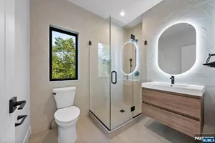 577 Floyd St, Englewood Cliffs, NJ 07632 - Photo 37