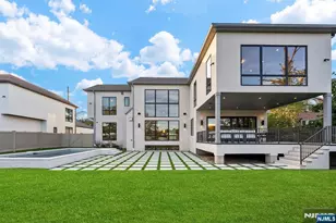 577 Floyd St, Englewood Cliffs, NJ 07632 - Photo 49